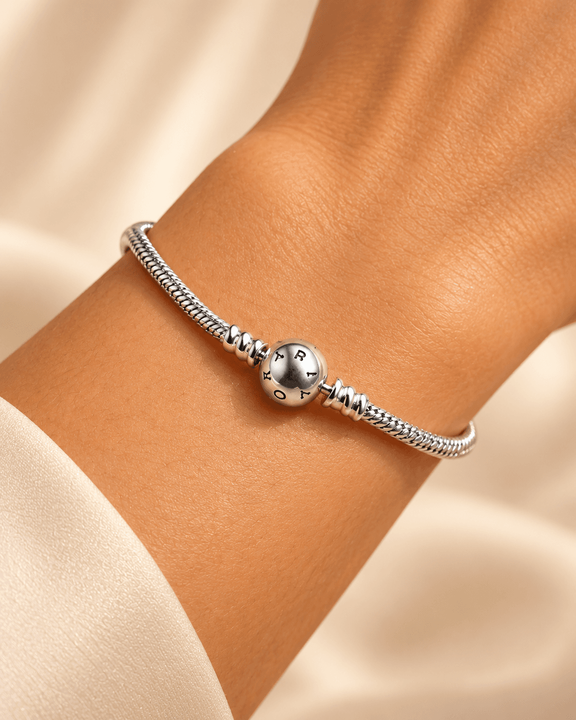 RIVORA BRACELET