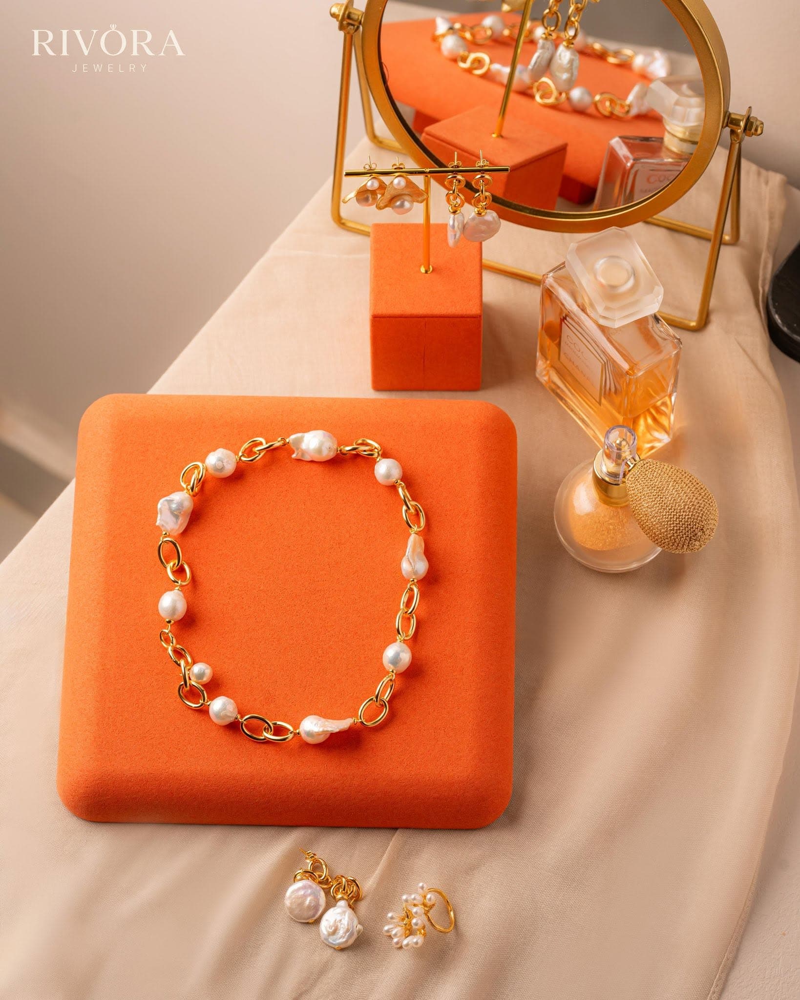 PEARL CHAIN